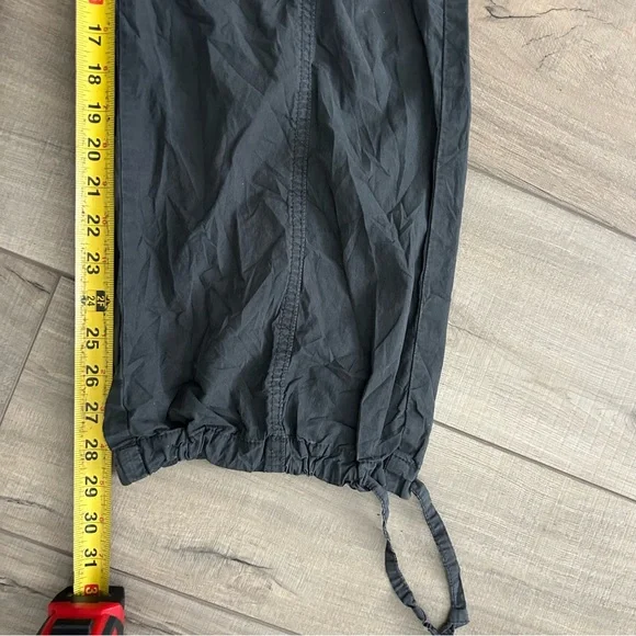 Aerie High Waisted Go For It Baggy Cargo Pants Smoked Grey XS - Picture 9 of 9